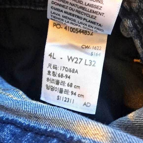 Womens NEW SIGNATURE LEVI SHAPING JEANS. 4. (WAIST 27) - Picture 14 of 15